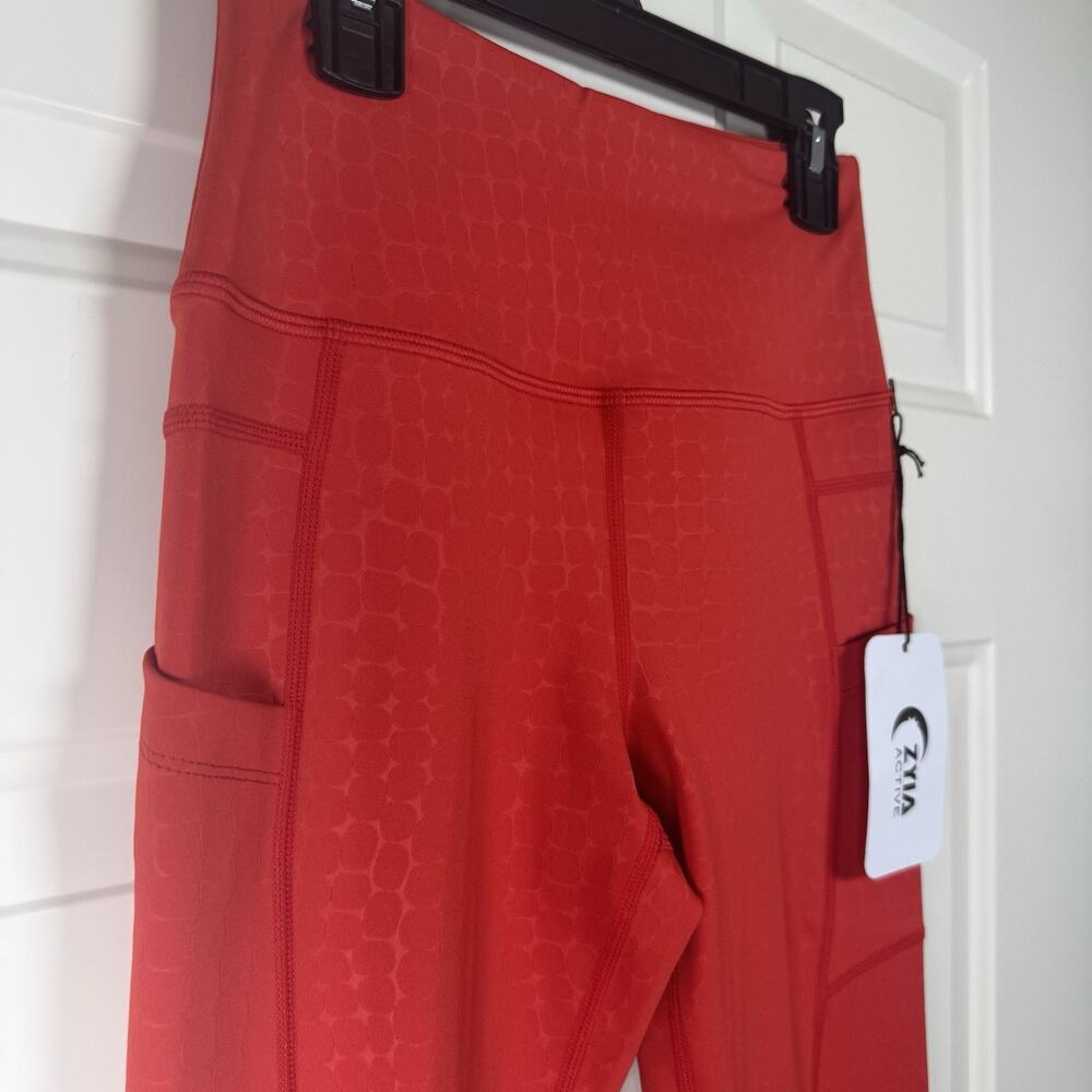 NEW Zyia Active Red Scales Pocket Light N Tight Workout Leggings Women’s Size 2 - Picture 3 of 6